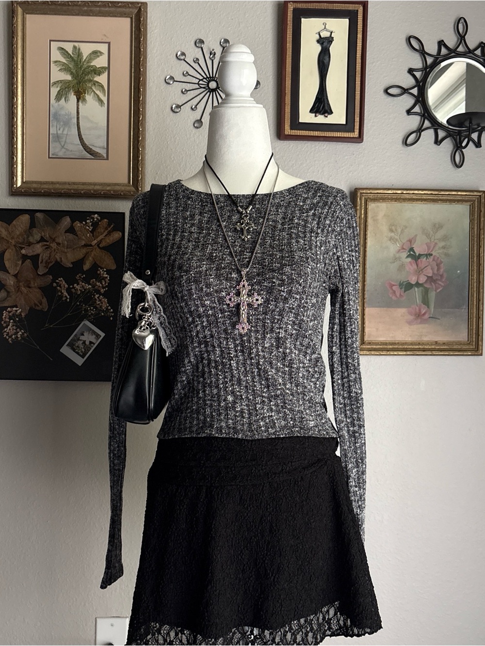 Abercrombie & Fitch Gray Knit Sweater